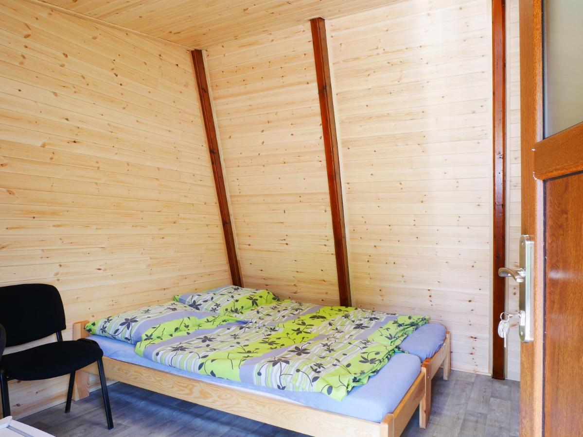 Camping Roznov Rožnov pod Radhoštěm Екстериор снимка