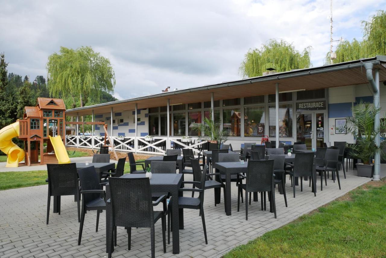 Camping Roznov Rožnov pod Radhoštěm Екстериор снимка