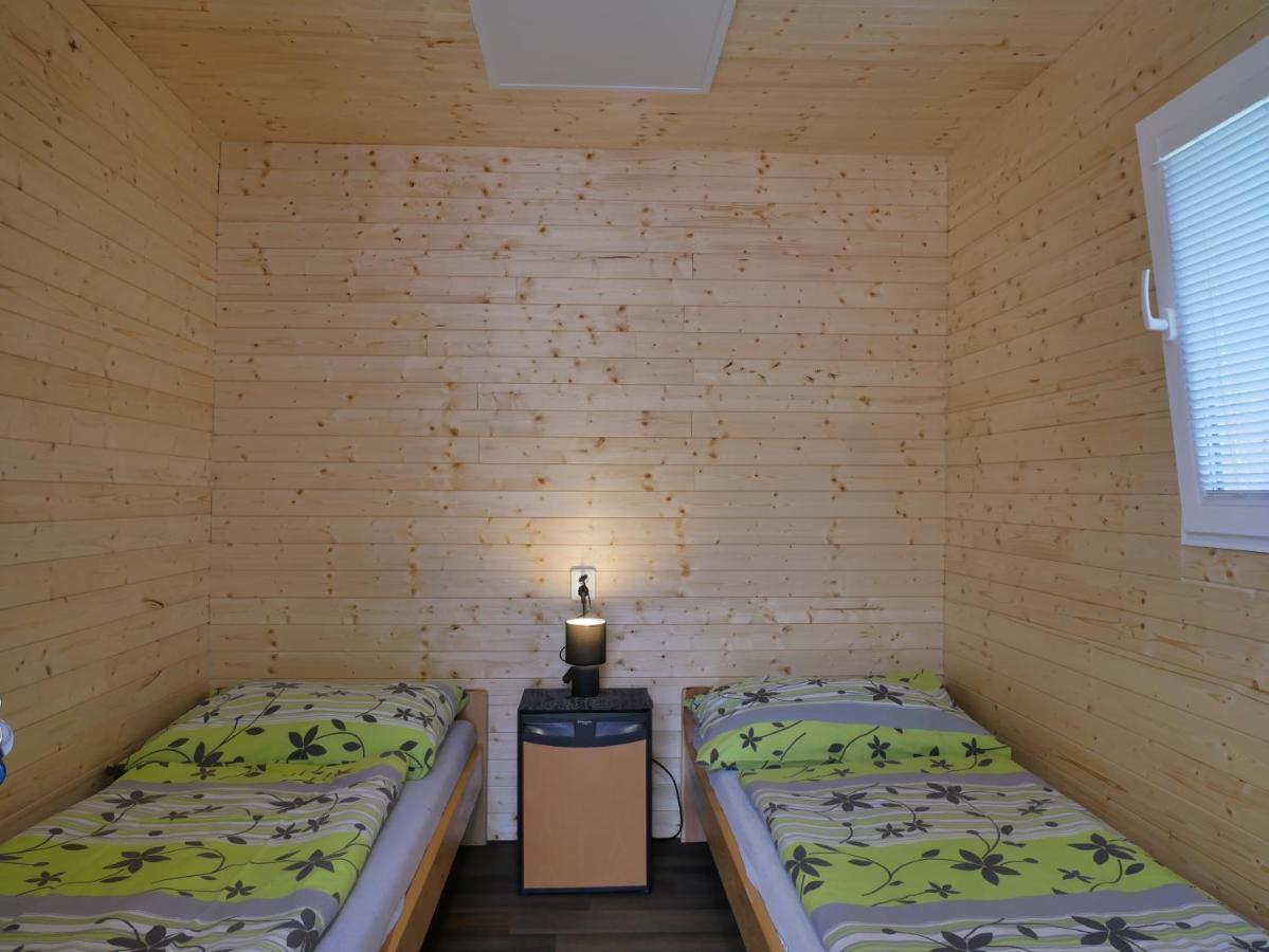 Camping Roznov Rožnov pod Radhoštěm Екстериор снимка