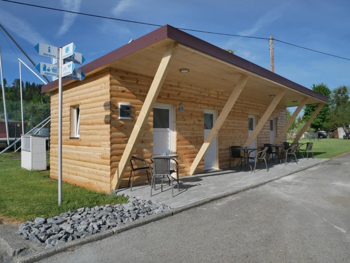 Camping Roznov Rožnov pod Radhoštěm Екстериор снимка