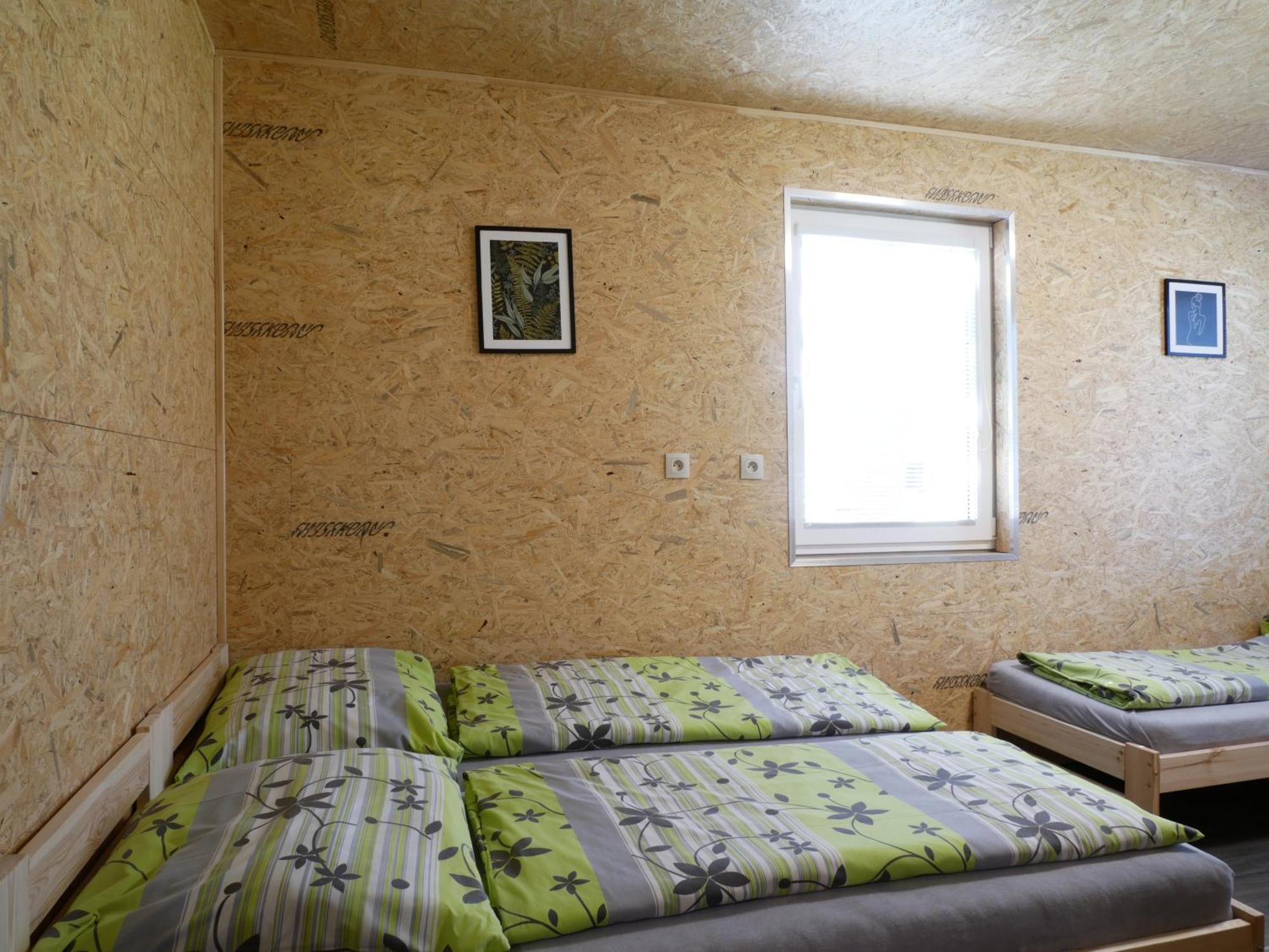 Camping Roznov Rožnov pod Radhoštěm Екстериор снимка