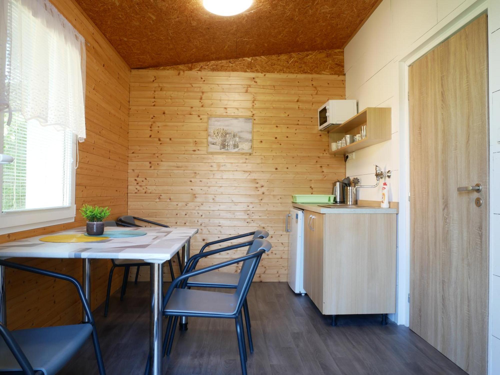 Camping Roznov Rožnov pod Radhoštěm Екстериор снимка