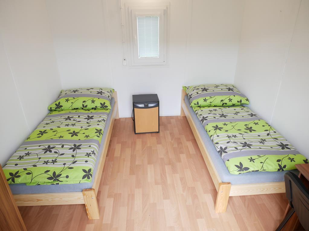 Camping Roznov Rožnov pod Radhoštěm Екстериор снимка